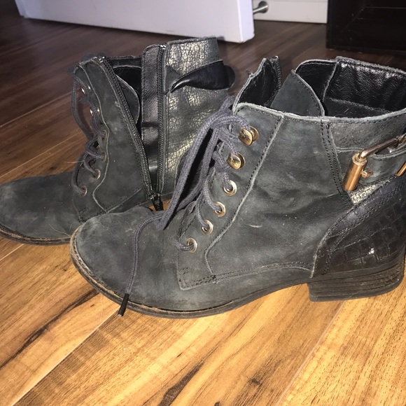 Ankle booties - Picture 4 of 6